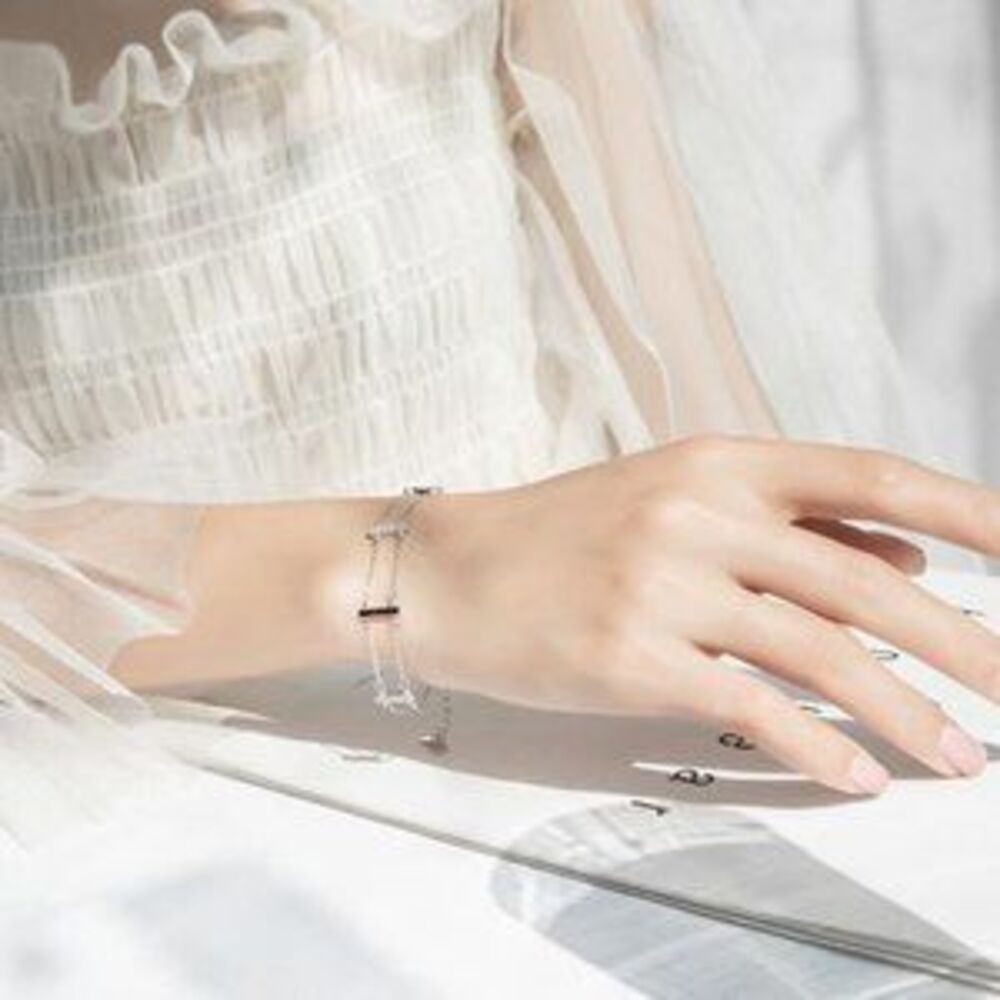 925 Sterling Silver Diamond Bar Bracelet J